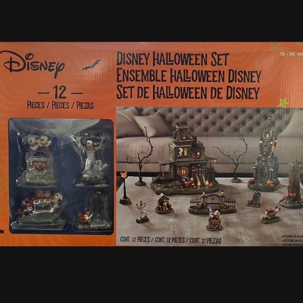 Disney 12 piece Halloween set still in box never opened